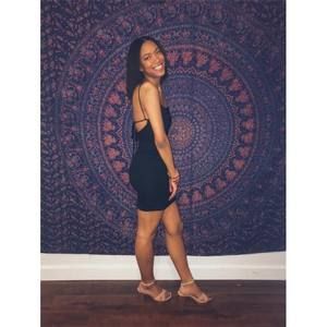 Meet your Posher, Camille